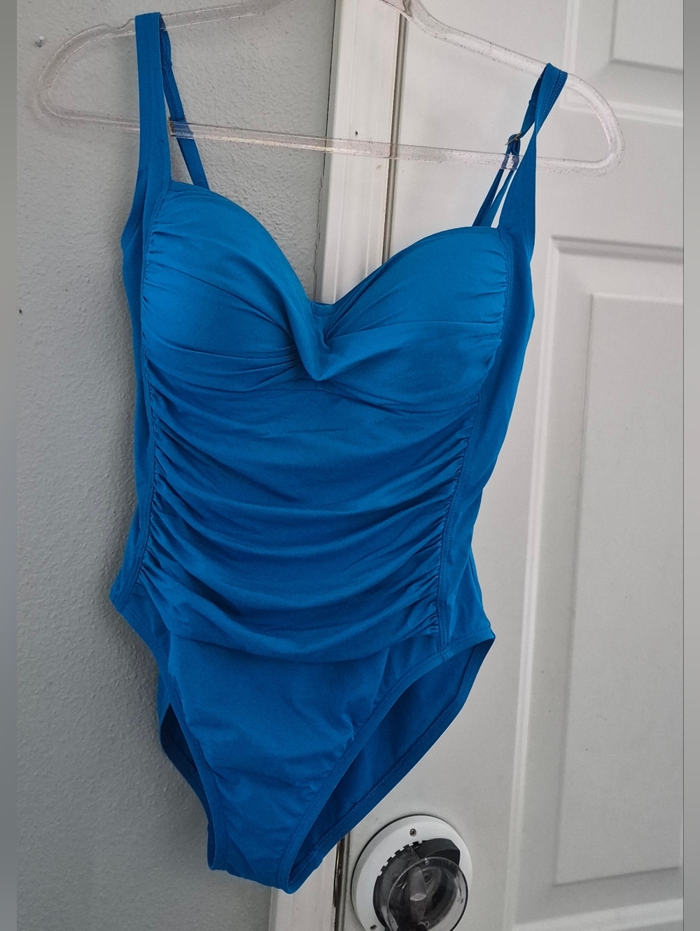 LA BLANCA Sweetheart Ruched One Piece Swimsuit! Size 10 - Picture 4 of 8